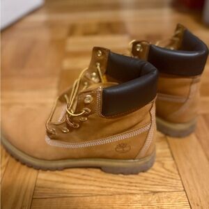 🔥Women’s Size 9.5 Timberland Premium 6-inchWaterproof Boots